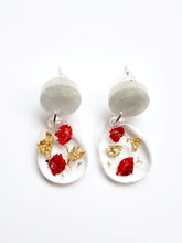 Load image into Gallery viewer, Ashley Teardrop Floral Earrings
