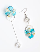 Load image into Gallery viewer, Eveey Asymmetrical Dangle Floral Earrings
